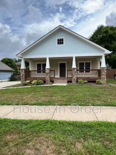 Main picture of 121 Estelle Park Dr