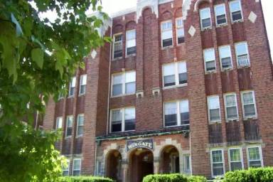 Main picture of 15115 Lake Ave