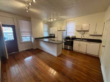 Main picture of 739 Macon Aly