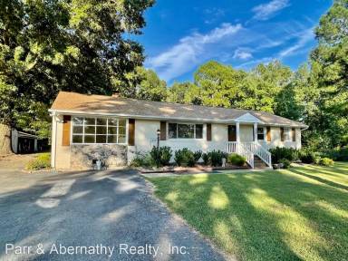 Main picture of 404 Bermuda Hundred Rd