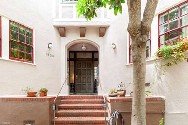 Main picture of 1862 Arch St