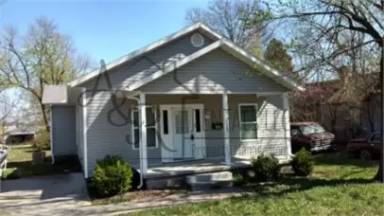 Main picture of 208 N Highland St