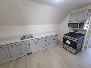 Main picture of 9 Bartlett St