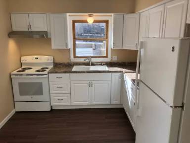 Main picture of 3417 S 84th St