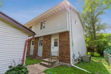 Main picture of 1530 E 16th St