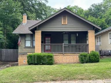 Main picture of 323 Finley Ave