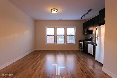 Main picture of 2201-09 W Eastwood Ave