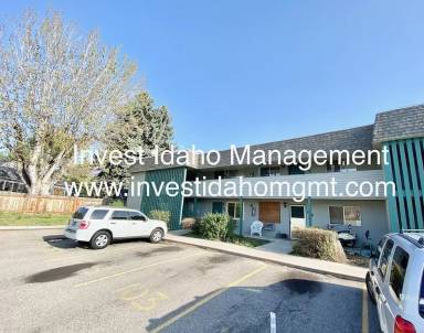 Main picture of 1057 W Melrose St