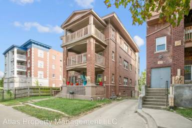 Main picture of 2109 E Linwood Blvd