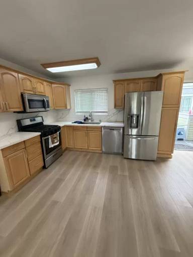 Main picture of 165 Palm Ave