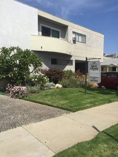Main picture of 1502 Wellesley Ave