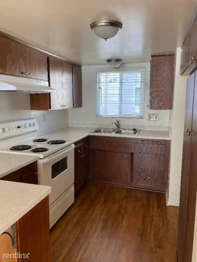 Main picture of 21107 Victor St