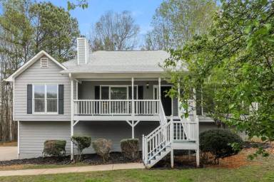 Main picture of 524 Legacy Park Dr