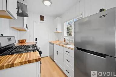 Main picture of 3953 Mission Blvd