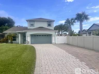 Main picture of 195 River Dr