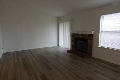 Main picture of 129 Cedar Rd