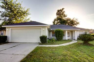 Main picture of 5015 SW 78th Way