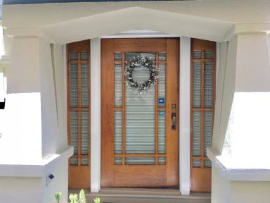 Main picture of 733 Haddon Pl