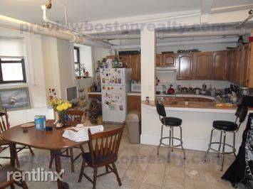 Main picture of 1056 Commonwealth Ave