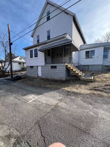 Main picture of 734 E Locust St