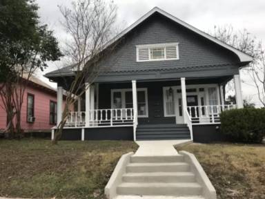 Main picture of 802 Denver Blvd