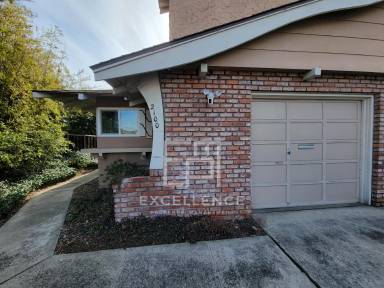 Main picture of 2100 Town and Country Ln
