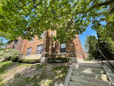 Main picture of 2636 N Oakland Ave