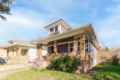 Main picture of 3403 Cleveland Ave