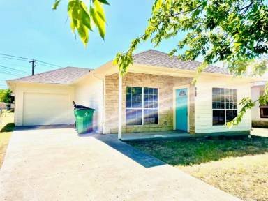 Main picture of 105 5 Points Rd