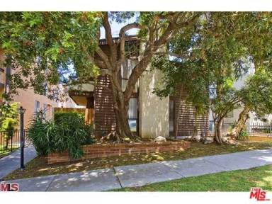 Main picture of 11743 Darlington Ave