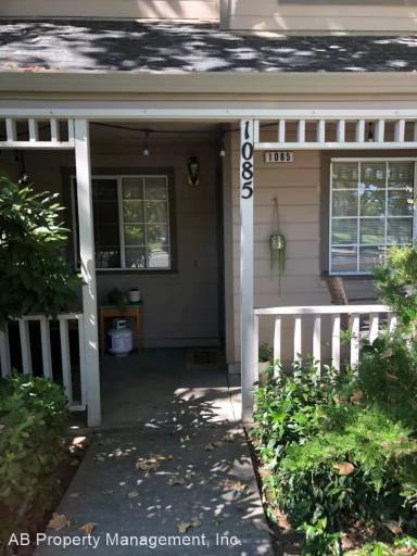 Main picture of 1085 S Livermore Ave