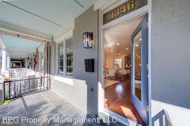 Main picture of 1346 D St NE