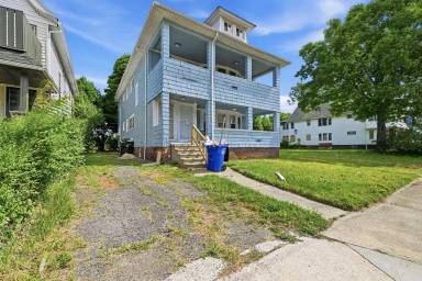 Main picture of 11611 Fairport Ave