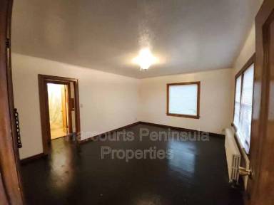 Main picture of 949 Washington Ave