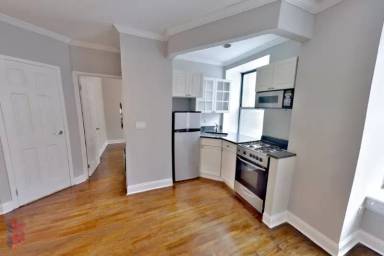 Main picture of 432 E 13th St