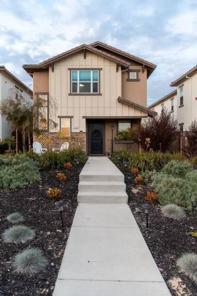 Main picture of 2997 Abrams Dr