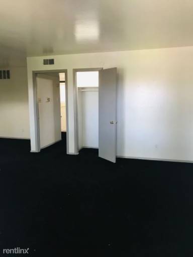 Main picture of 5647 Gaston Ave