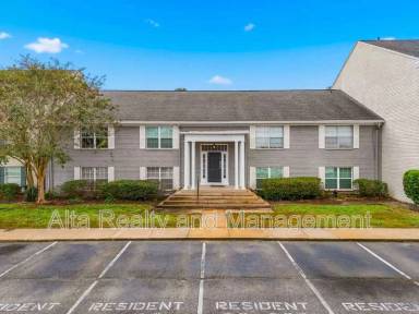 Main picture of 4329 Plaza Gate Ln S