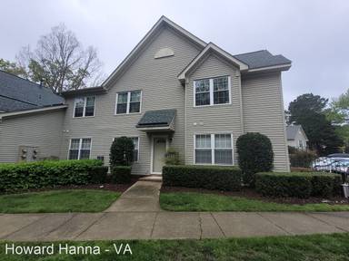 Main picture of 2465 London Pointe Dr