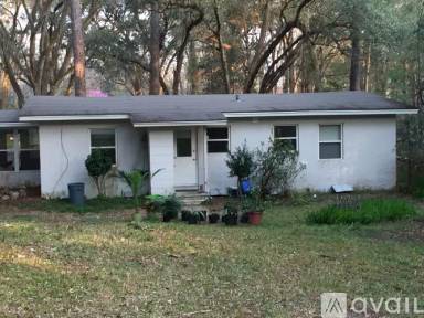 Main picture of 2010 W Indianhead Dr