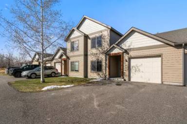 Main picture of 884 Quail Run Rd