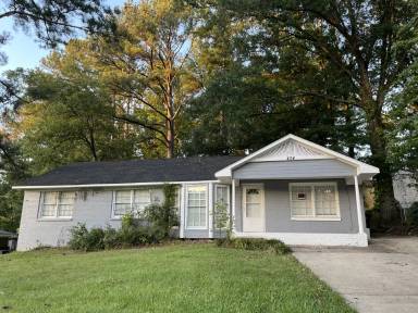 Main picture of 404 Camellia Rd