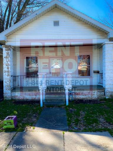 Main picture of 1329 E Illinois St