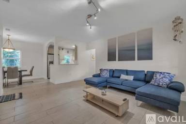 Main picture of 1601 Adams St
