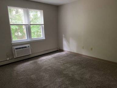 Main picture of 1 Meadow Dr