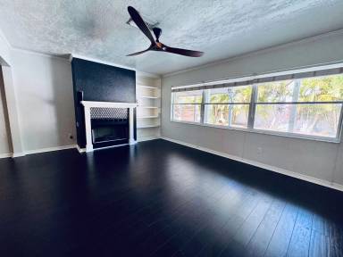 Main picture of 4501 Elaine Pl