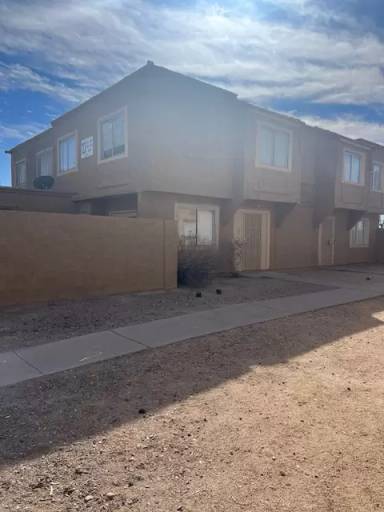 Main picture of 4022 S 44th St