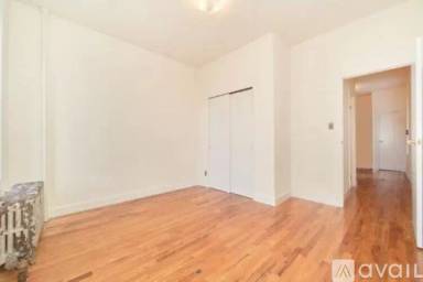 Main picture of 230 East 25th St