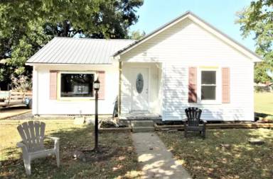 Main picture of 107 Vinson St