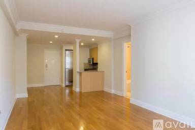 Main picture of 42 Park Ave